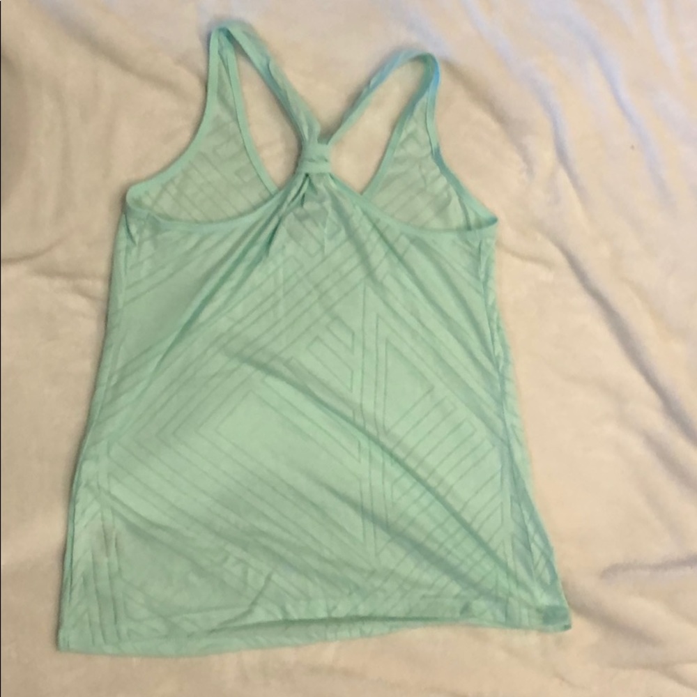 Workout top - Picture 2 of 2